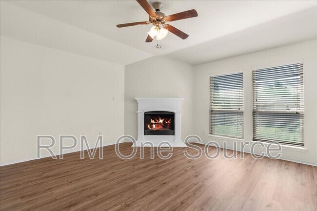 Building Photo - 1729 Park Trails Blvd