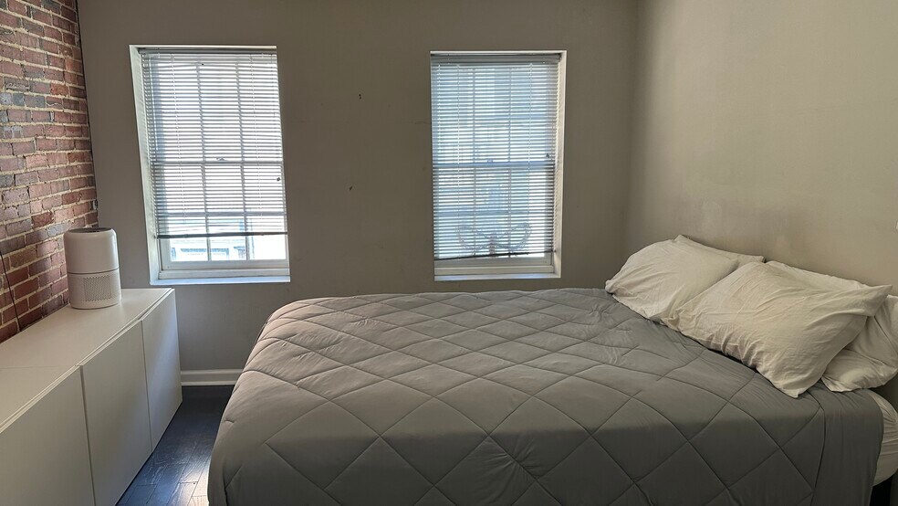 Building Photo - 1036 Patapsco St