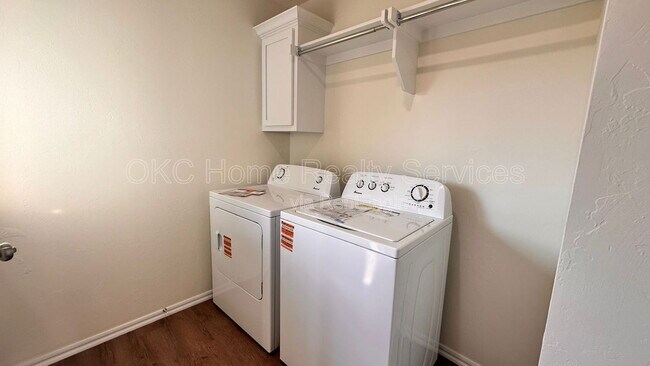 Building Photo - 11417 N University Ave