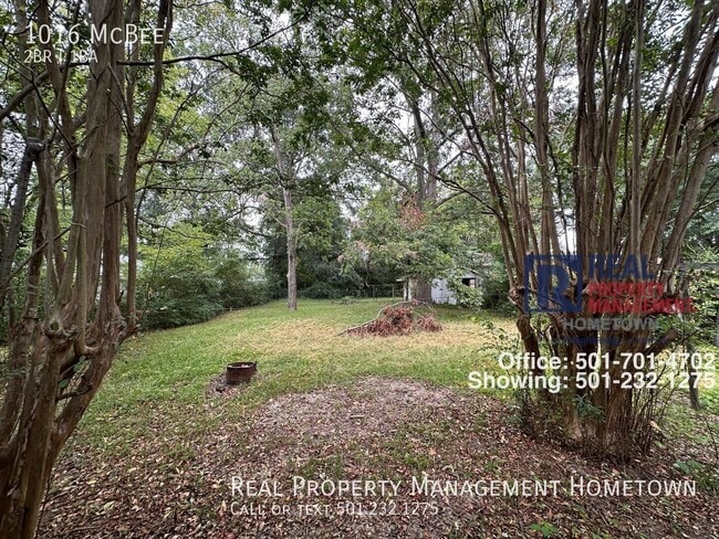 Building Photo - 1016 McBee-