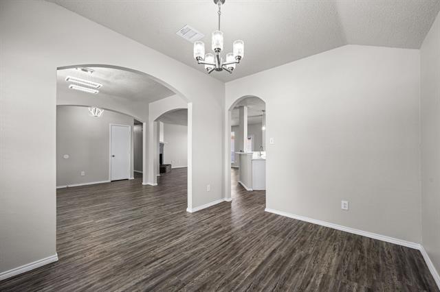 Building Photo - 549 Seminole Trail