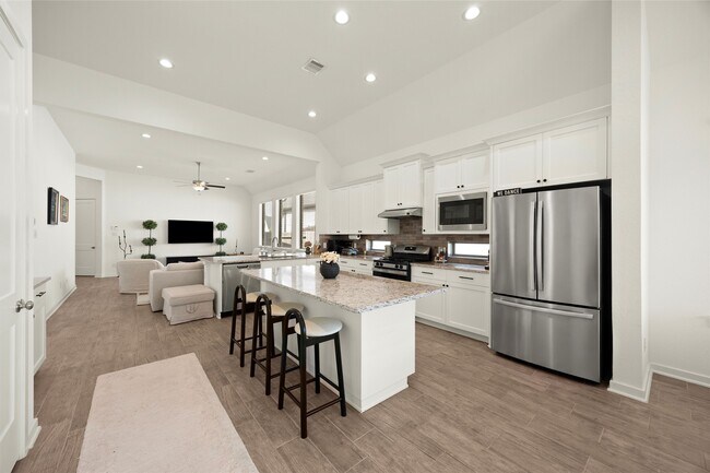 Building Photo - 10722 Hidden Rock Dr