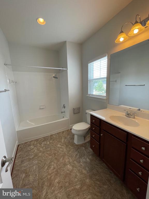 Building Photo - 43691 Yulan St