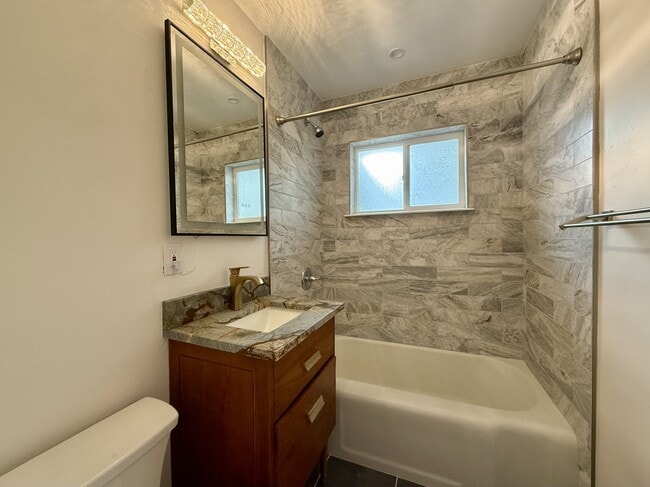 Building Photo - 1415 S Jackson St