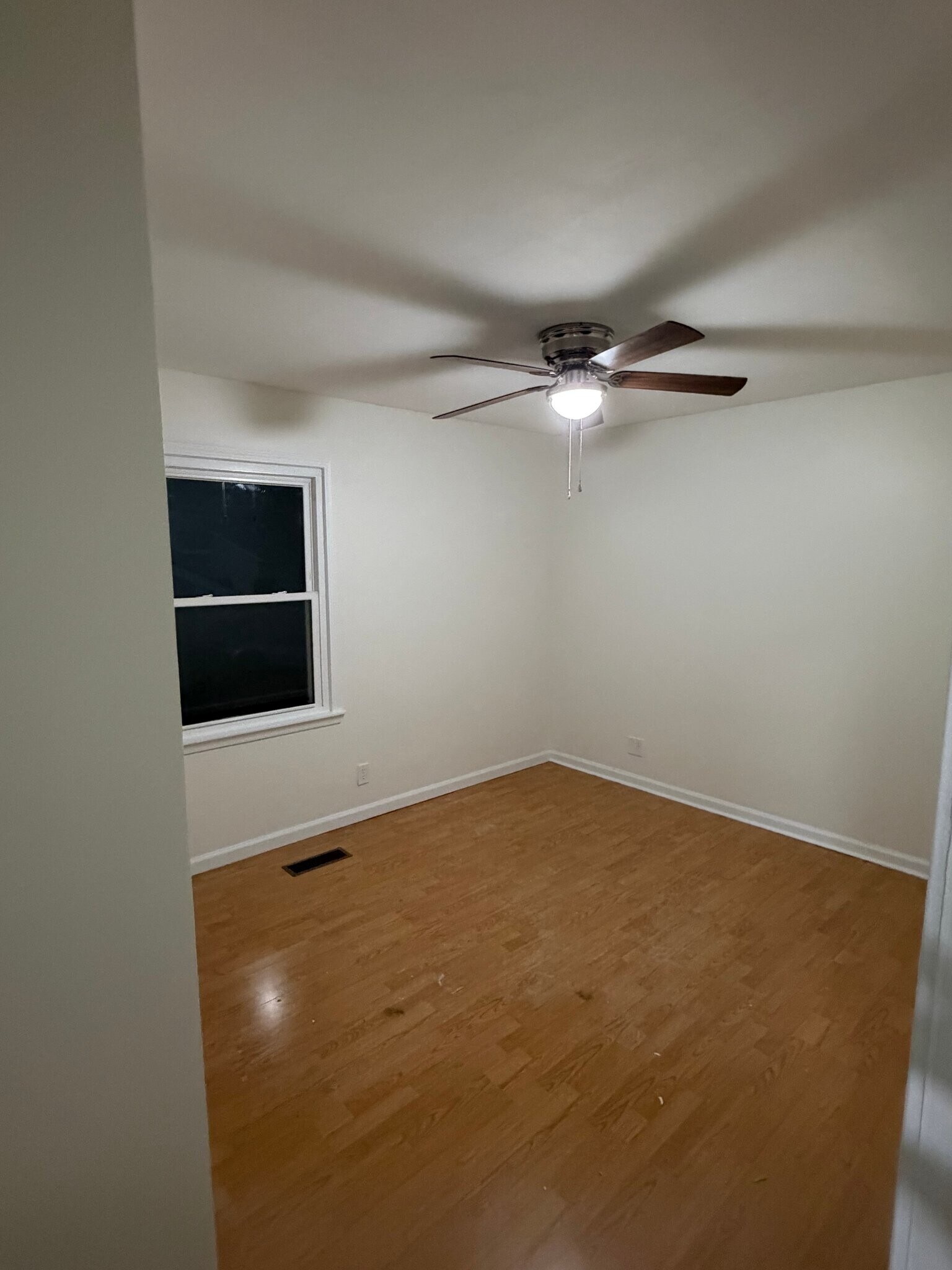 Building Photo - 3411 Cedarcrest Cir