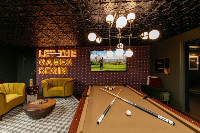 Building Photo - 33 Pinners Ln