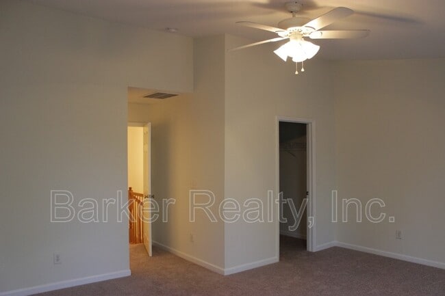 Building Photo - 11711 Mezzanine Dr