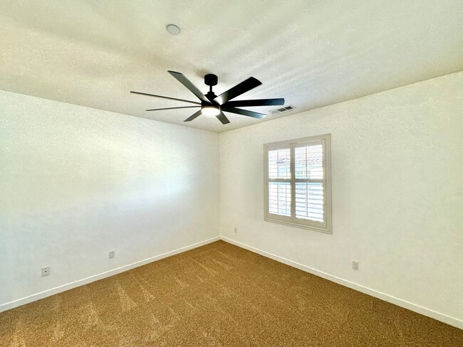 Building Photo - Great 3B/2.5BA Townhome in San Marcos!