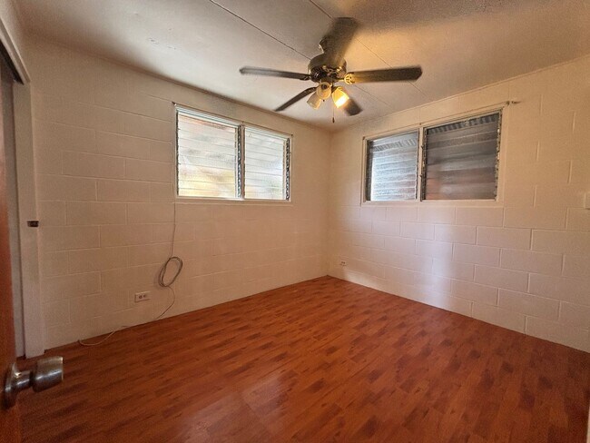 Building Photo - 1508 Sing Loy Ln