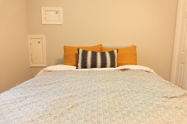 Building Photo - 3537 Fairburn Pl NW