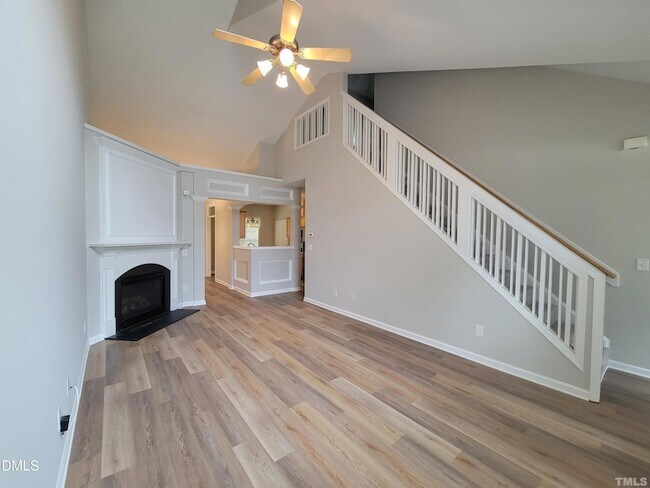 Building Photo - 7954 Willowglen Dr