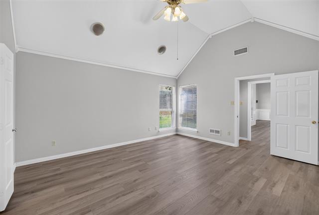 Building Photo - 1037 McCoy Dr
