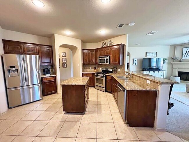 Building Photo - Beautiful 3 Bdrm 2 Bath Home in Fort Worth Texas - Near Haslet