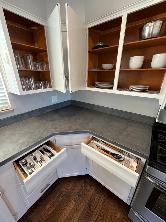 Building Photo - 1246 Hillcrest Ct