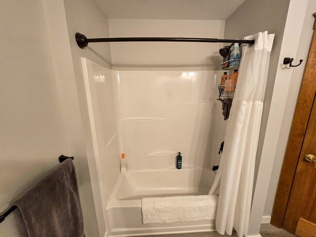 Building Photo - 145 Knight Ln