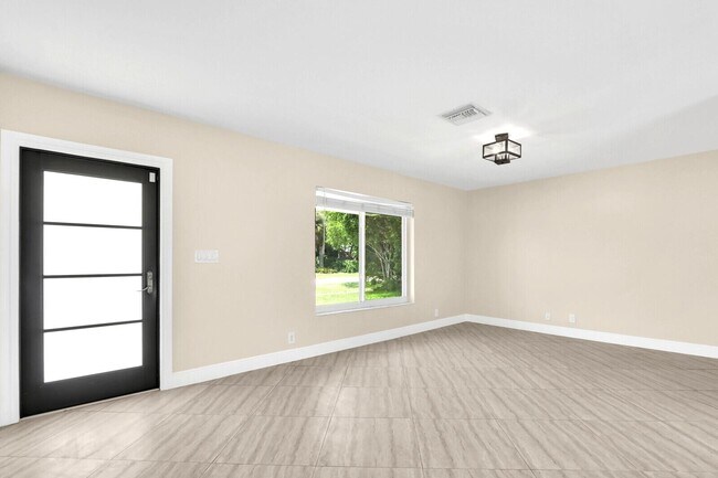 Building Photo - 105 Palamino Cir
