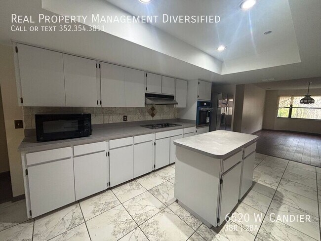 Building Photo - 6520 W. Candier-