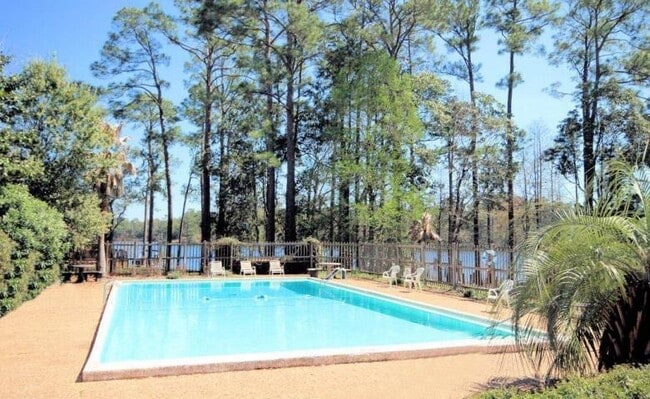Building Photo - 5 Hidden Cove Cir