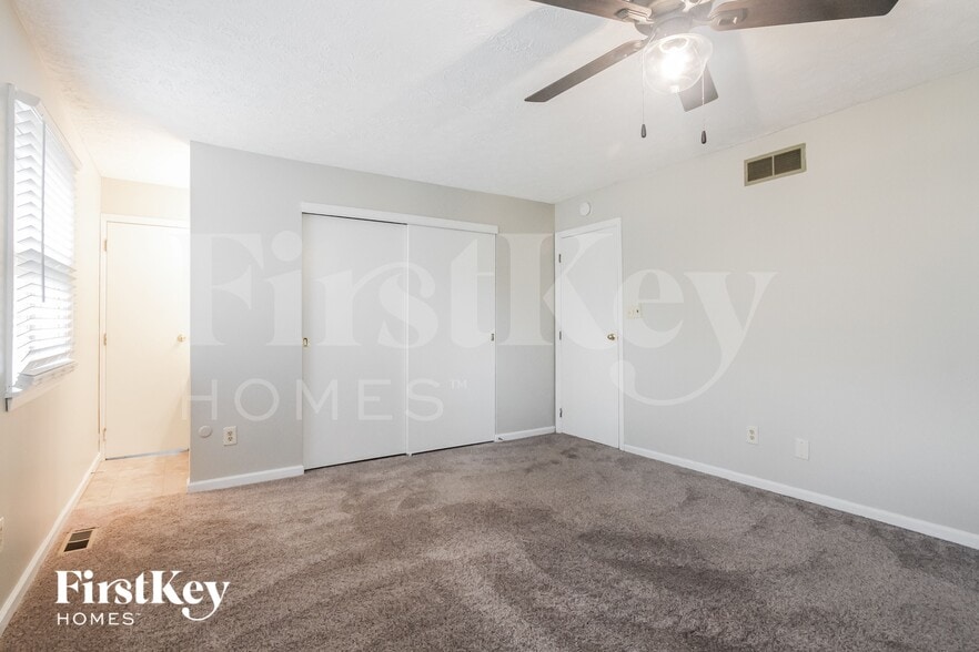 Building Photo - 596 Waterview Blvd