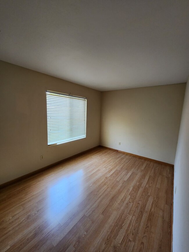 Building Photo - 3 Bed Condo in Rancho Bernardo