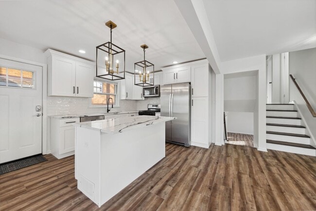 Building Photo - 4647 Johnson Ave