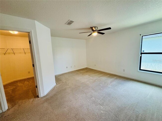 Building Photo - 1090 Woodlark Dr