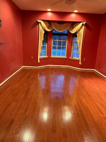 Building Photo - 950 Nathaniel Trl