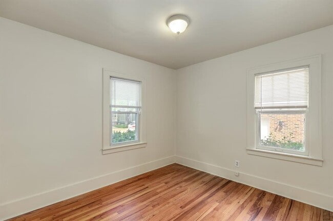 Building Photo - 139 Draper Ave