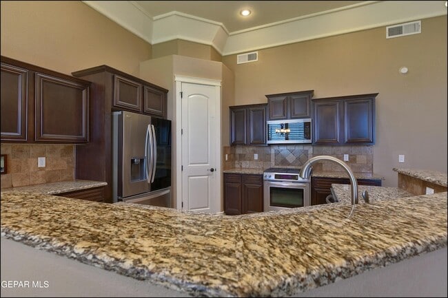 Building Photo - 7379 Black Mesa Dr