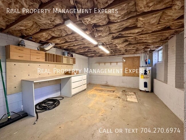Building Photo - 4209 Kitty Dr