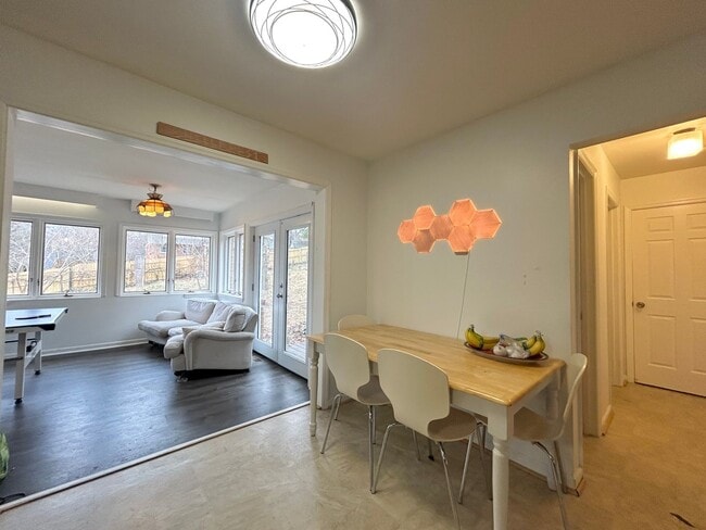 Building Photo - Spacious Home in Blacksburg VA.