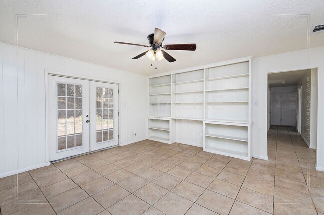 Building Photo - FREE DECEMBER RENT + HALF-DEPOSIT SPECIAL! Spacious 4-Bed 2-Bath Brick Home in West Mobile