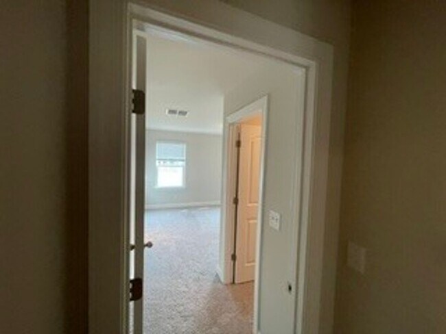 Building Photo - 4506 Skywood Ln