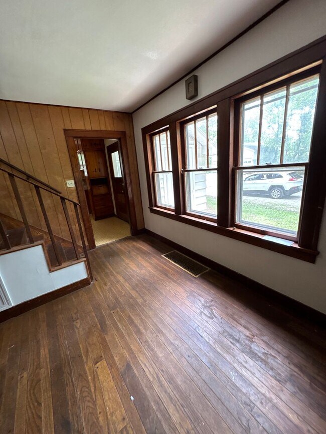 Building Photo - 2200 SR 26 W - WW