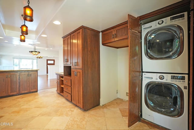 Building Photo - 970 N El Molino Ave