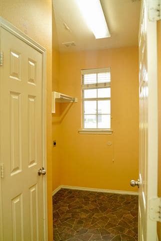 Building Photo - 6018 Blue Oak Dr