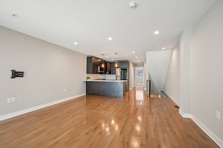 Building Photo - 1524 N 2nd St