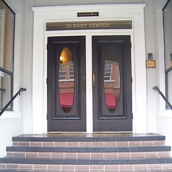 Building Photo - 31 E Center St