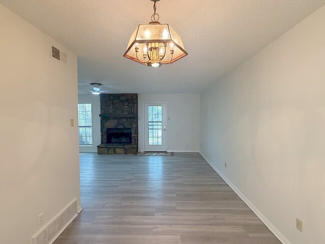 Building Photo - 6968 Wesley Ct