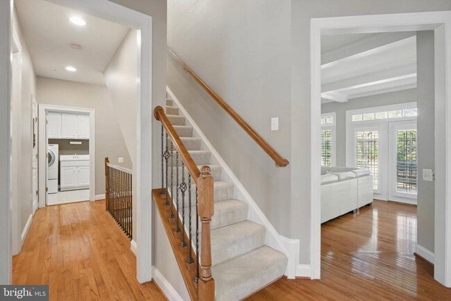Building Photo - 400 Long Trail Terrace