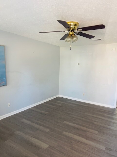 Building Photo - 407 15th Ave S