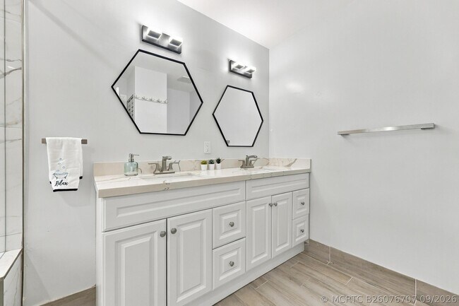 Building Photo - 7930 Rockport Cir