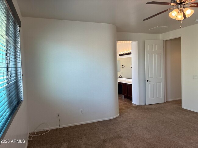 Building Photo - 92 W Aster Dr