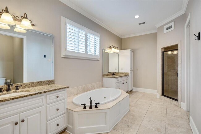 Building Photo - 6597 Heronswood Cove