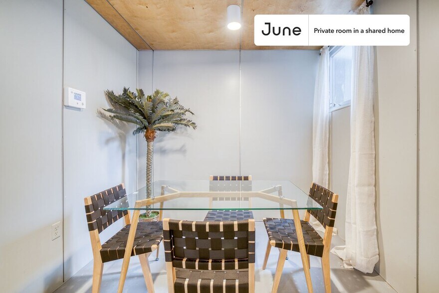 Building Photo - Room in Shared 6 bed/6 bath home