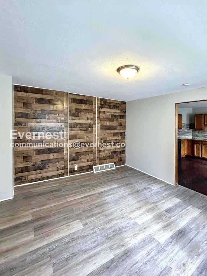 Building Photo - 3295 W 46th St