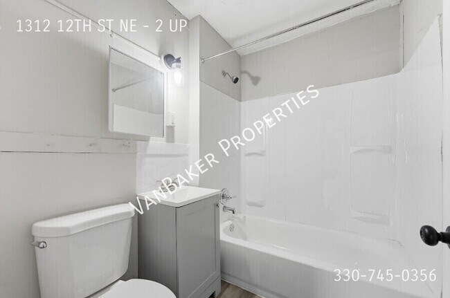 Building Photo - 1312 12th St NE