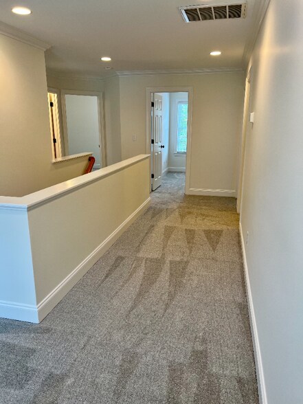 Building Photo - 228 Cabot Dr