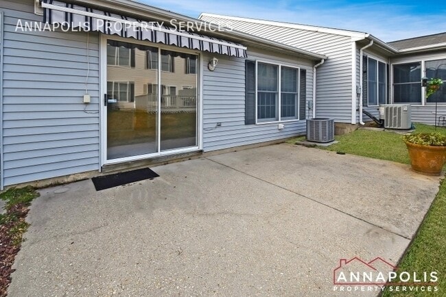 Building Photo - 2615 Compass Dr