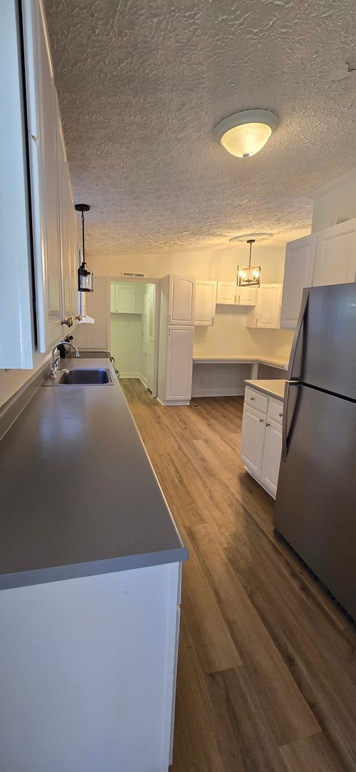 Building Photo - 118 Regent St